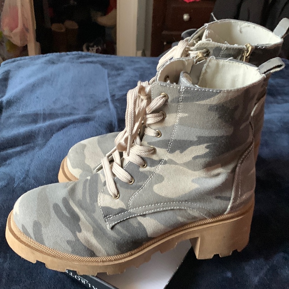 Combat Boot - image 1